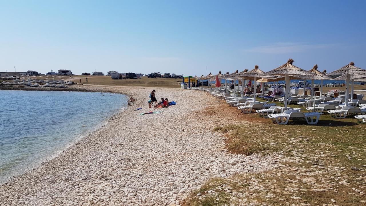 Apartmani Sunce I More بريمونتيرا المظهر الخارجي الصورة