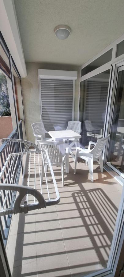 Apartmani Sunce I More بريمونتيرا المظهر الخارجي الصورة