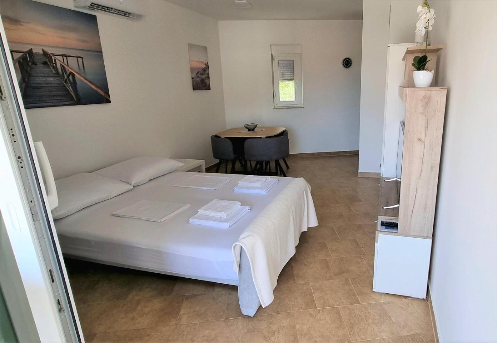 Apartmani Sunce I More بريمونتيرا المظهر الخارجي الصورة