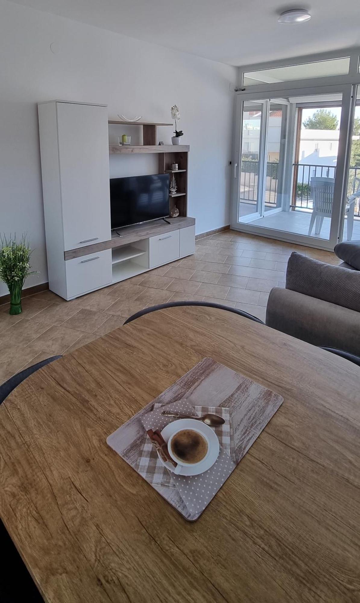 Apartmani Sunce I More بريمونتيرا المظهر الخارجي الصورة